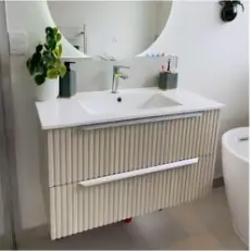 Wall-hung fluted bathroom vanity